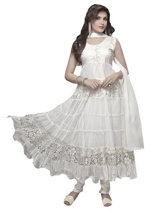 India Desire : Get 50% To 84% Off On Women's Ethnic Wear At Amazon